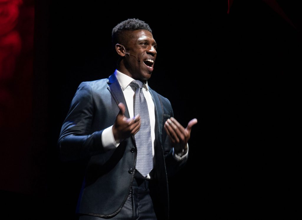 2019 Rising Star winner Curtis Bannister performs at the Celebration of the Arts gala (photo by John Wisor)