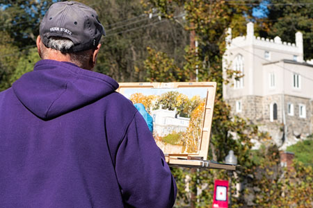 Ken Clark takes part in the Open Paint-Out during Paint It! Ellicott City 2020 (Photo by Ray Urena)